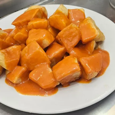 Patatas bravas en Cervecería Alonso