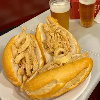 Bocadillo de calamares en Casa Rua