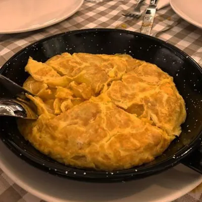 Tortilla de Betanzos en A Noiesa Casa de Comidas