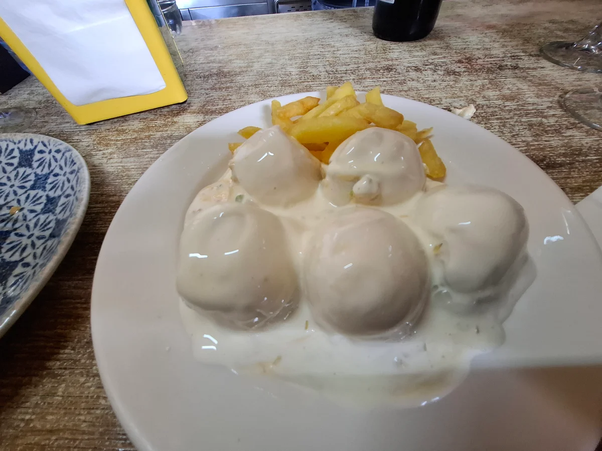 Huevos rellenos