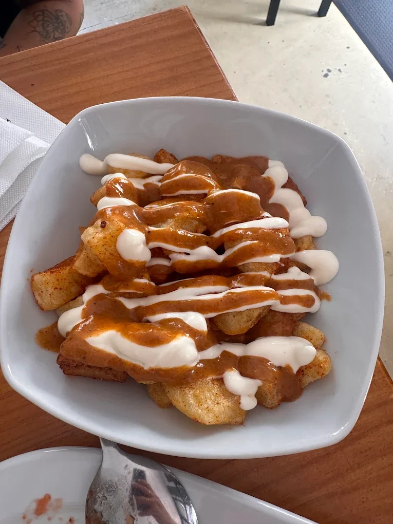 Patatas bravas en Tasca La Marillanos