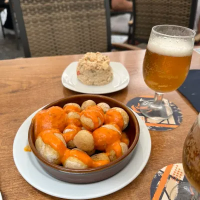 Papas arrugadas en Midway