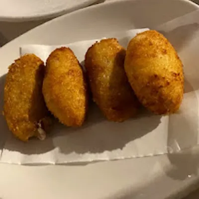 Croquetas en La Travesía de Triana