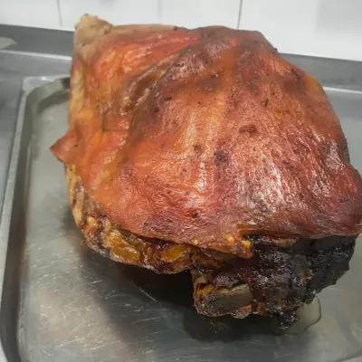 Pata asada en Cafetería Rodri