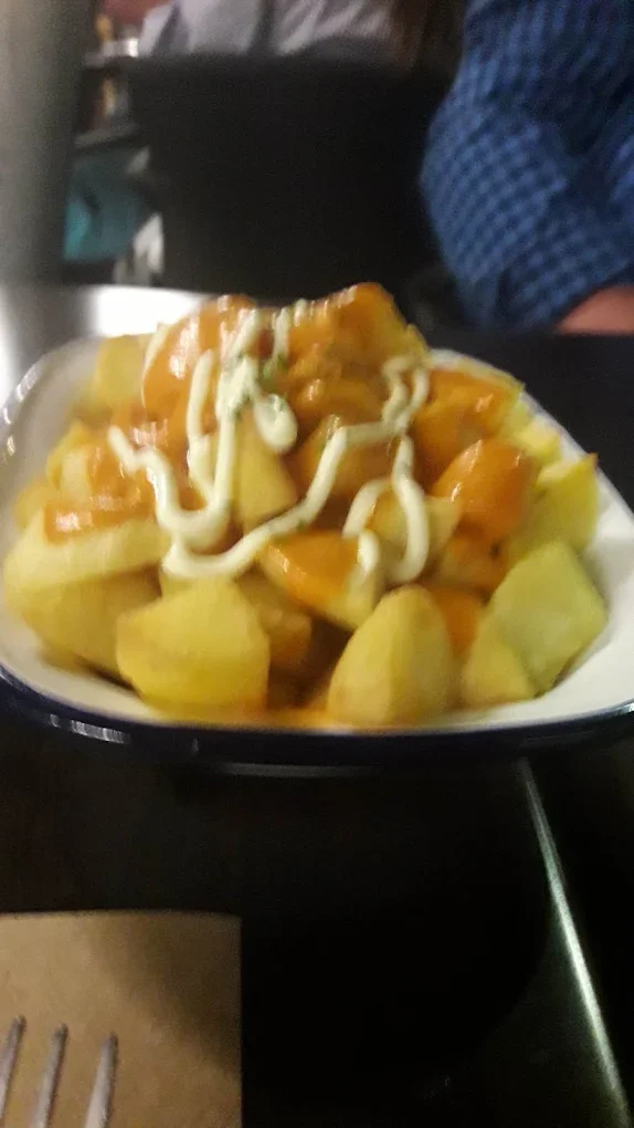 Patatas bravas en La Tasquita D'Ivan
