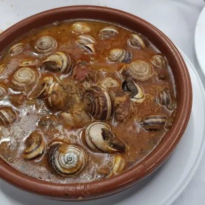 Caracoles en Bar Restaurante Tatono