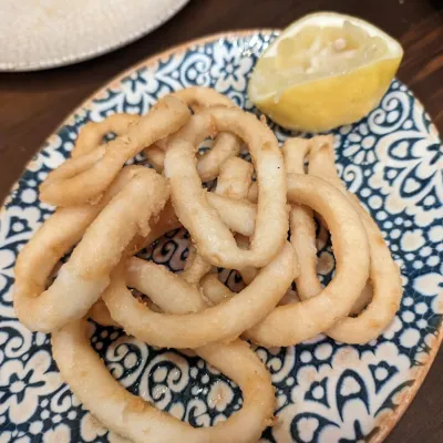 Calamares fritos en Camino el Jamonal SL