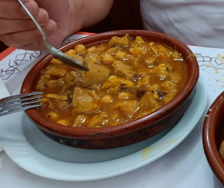 Callos a la madrileña en Bar Restaurante Tatono