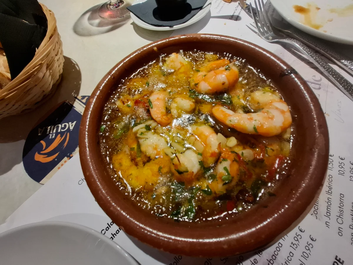 Gambas al ajillo en La Tabona Tasca