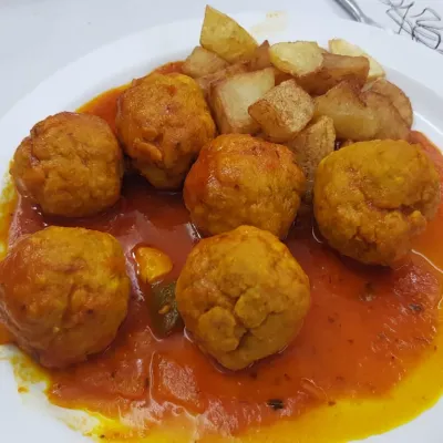 Albóndigas en Bar Restaurante Tatono