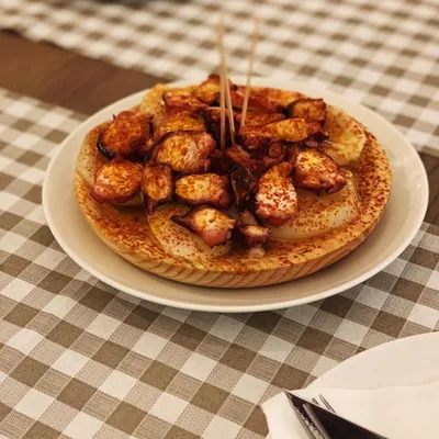 Pulpo á feira en A Noiesa Casa de Comidas