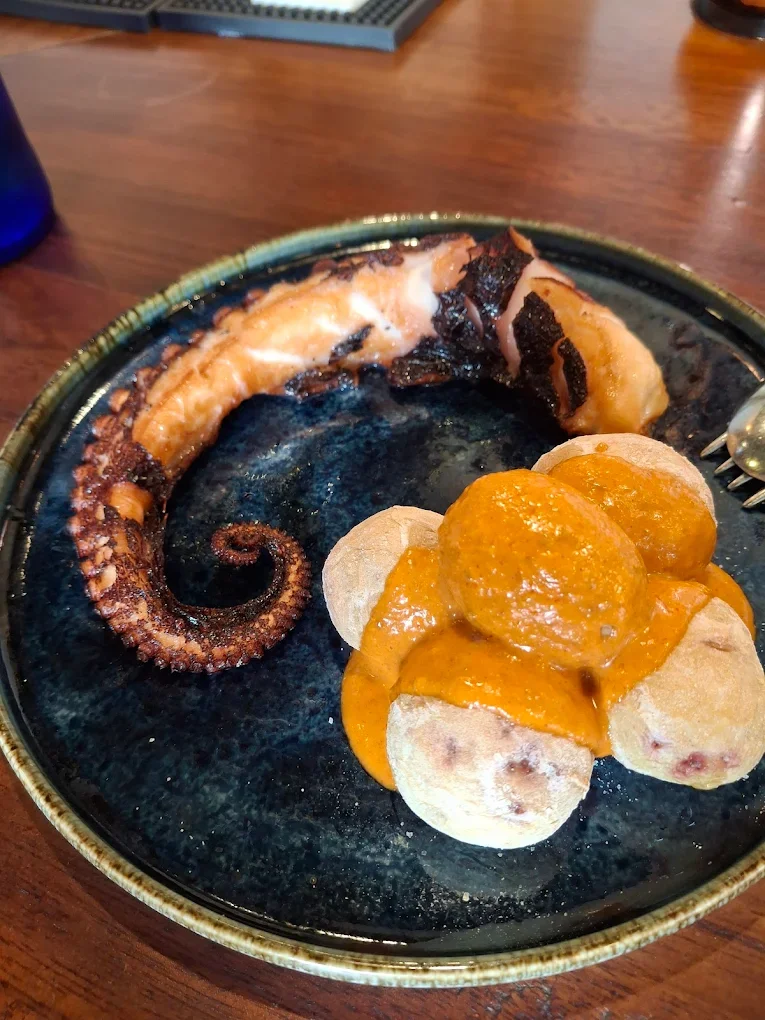 Pulpo a la plancha en Camino el Jamonal SL