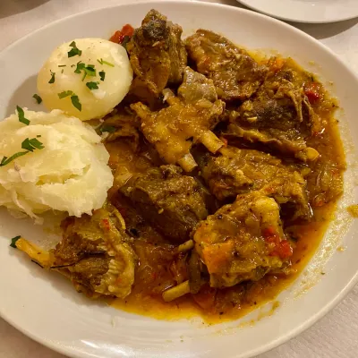 Carne de cabra en Restaurante Bodegón Casa Tomás