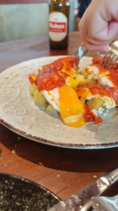 Huevos rotos en Camino el Jamonal SL