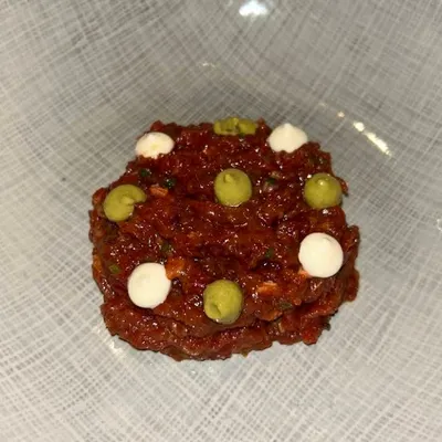 Steak tartar en El Santo Restaurante