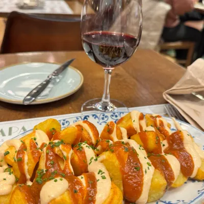 Patatas bravas en Tapa Tapa Montera
