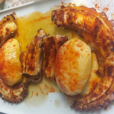 Pulpo a la plancha en A Goleta - O Barqueiro