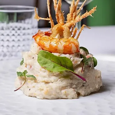 Ensaladilla en El Santo Restaurante