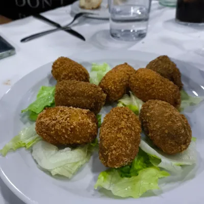 Croquetas en La recova de Grau