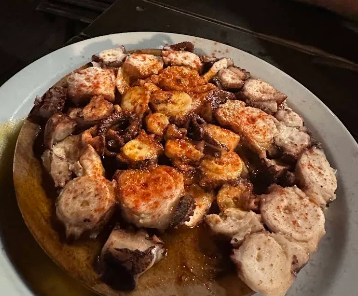 Pulpo á feira en Bar La Tita