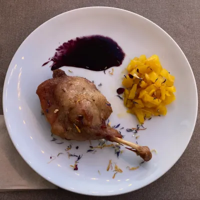 Confit de pato en El Mirador de Can Cases