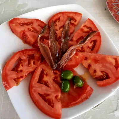 Ensalada de tomates en Chiringuito Amalia