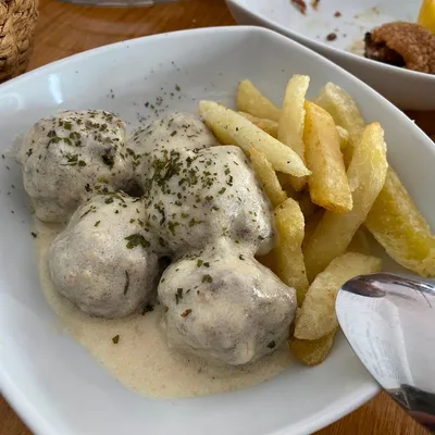 Albóndigas de ternera en Tasca La Marillanos
