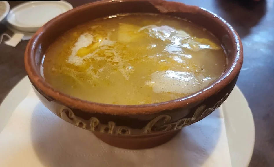 Caldo gallego