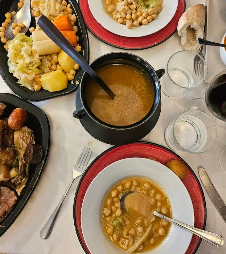 Cocido madrileño en La Cruzada, Taberna Madrileña
