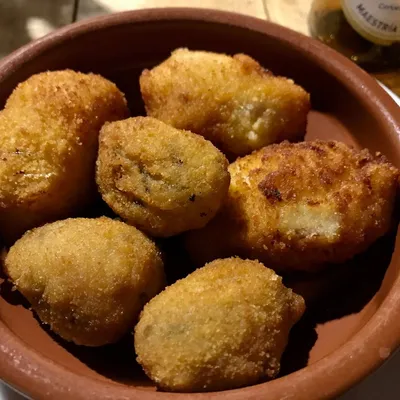 Croquetas en Txomin Taberna