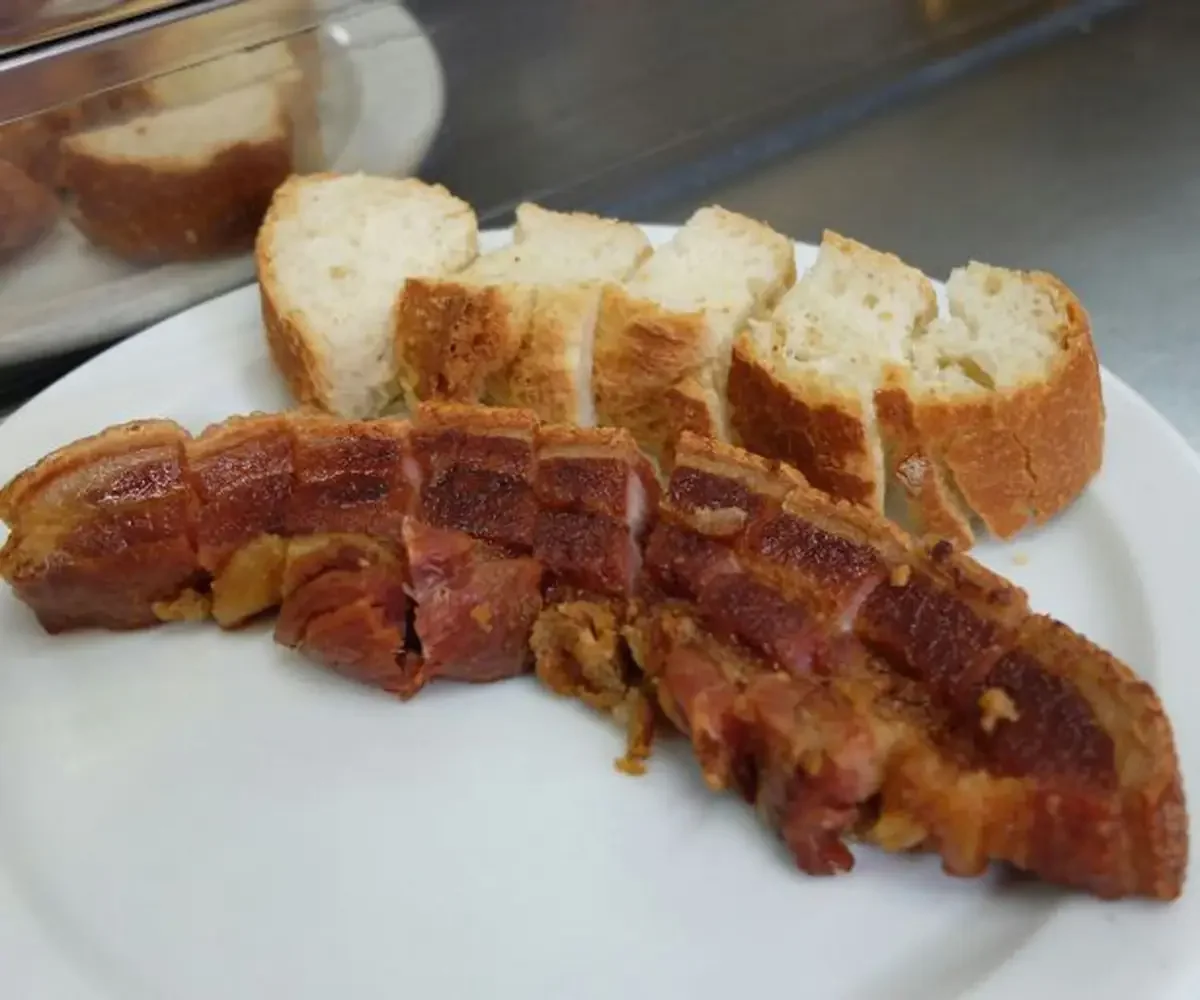 Torreznos en Cervecería Alonso