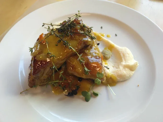 Pollo al chilindrón en Cafetería Las Armas