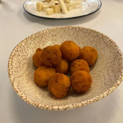 Croquetas en Restaurante Bodegón del Pueblo Canario