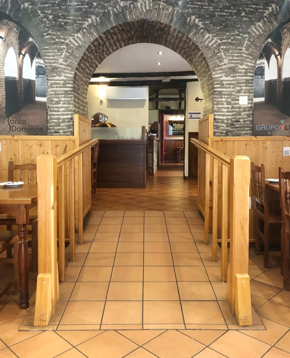 Taberna Ossuna - foto 1 de 10