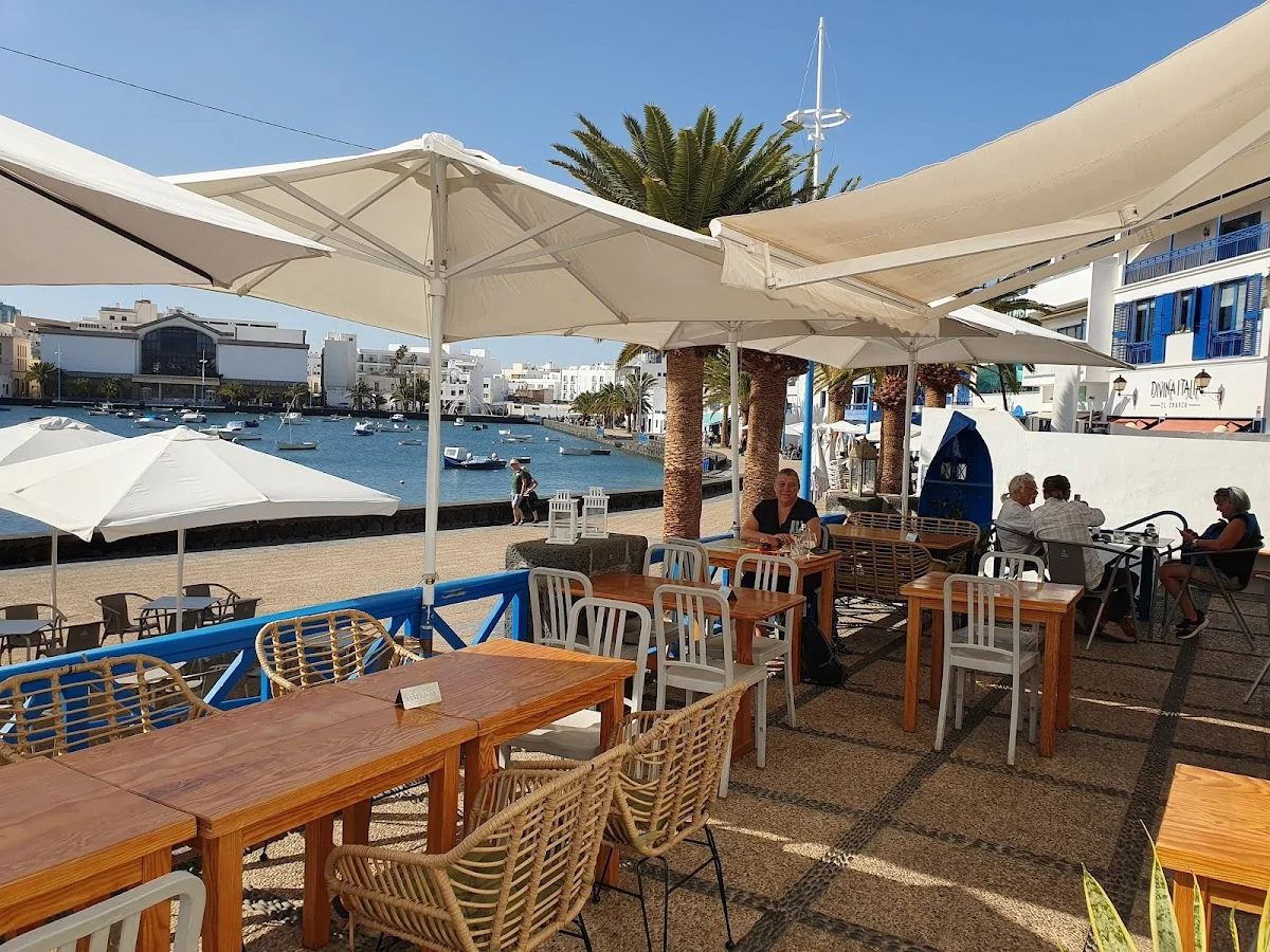 Restaurante La Chalana Del Charco