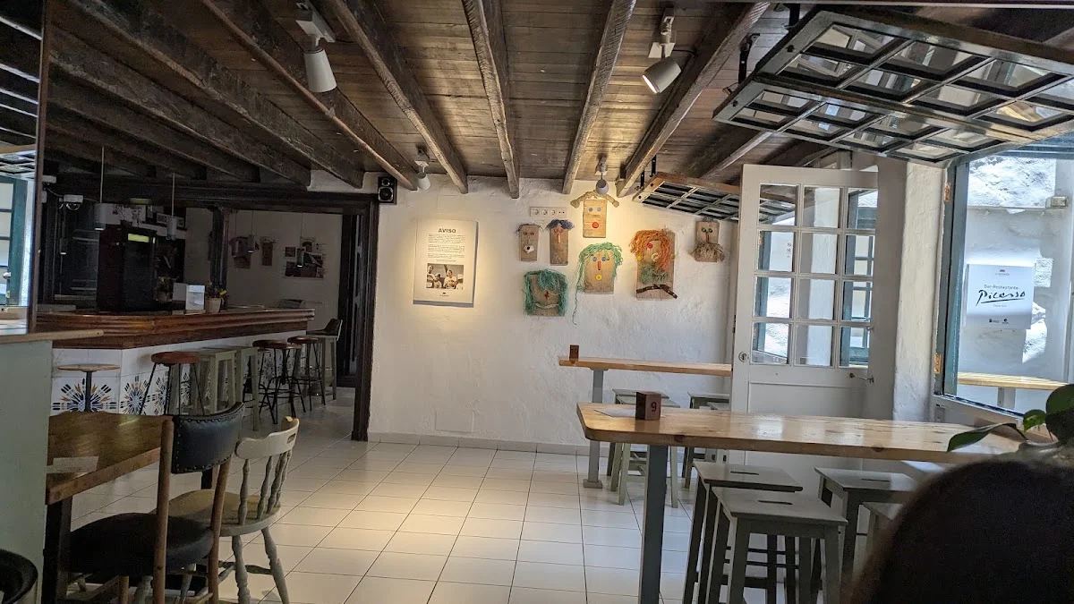 Bar Picasso, El Almacén